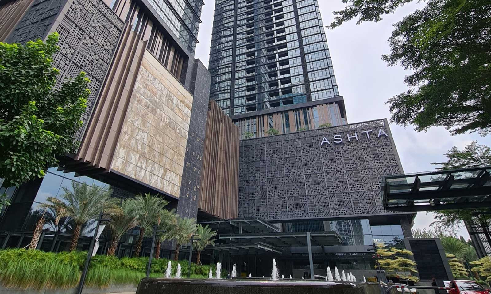 <strong>DISTRICT 8 ASHTA<br />
NIKMATI KENYAMANAN APARTEMEN MODERN<br />
<span style="color:#f39c12">DENGAN FASILITAS LENGKAP </span></strong>